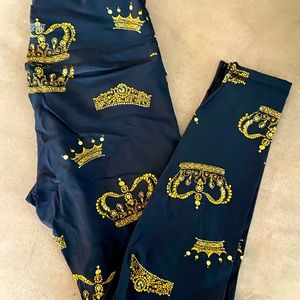 Victoria’s Secret Sport Leggings (Size Medium)